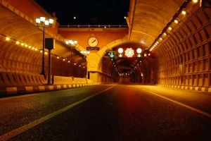 آخرین وضعیت تونل شهید میرزایی پس از حمله جنگندههای آمریکایی 1 مسدودشدنتونل